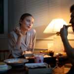 Is it safe to eat late in the evening without harming your health?